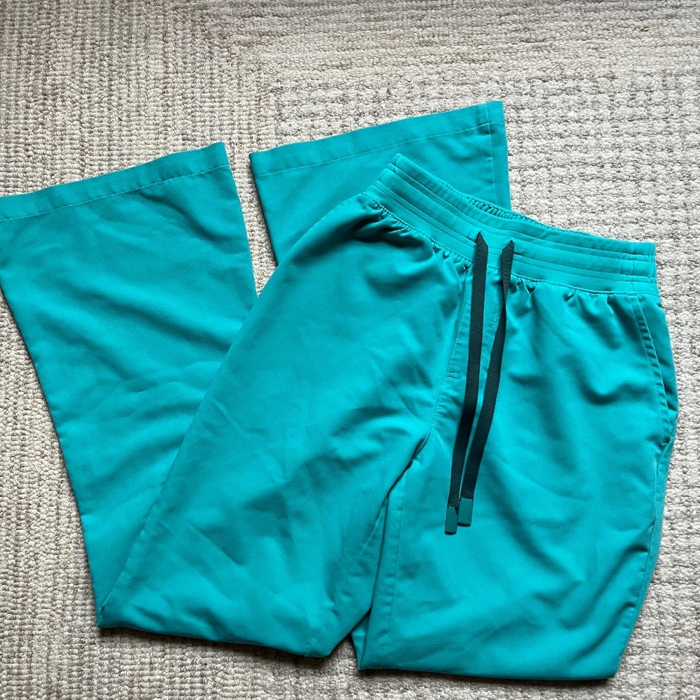 Figs High waisted scrub pants Small